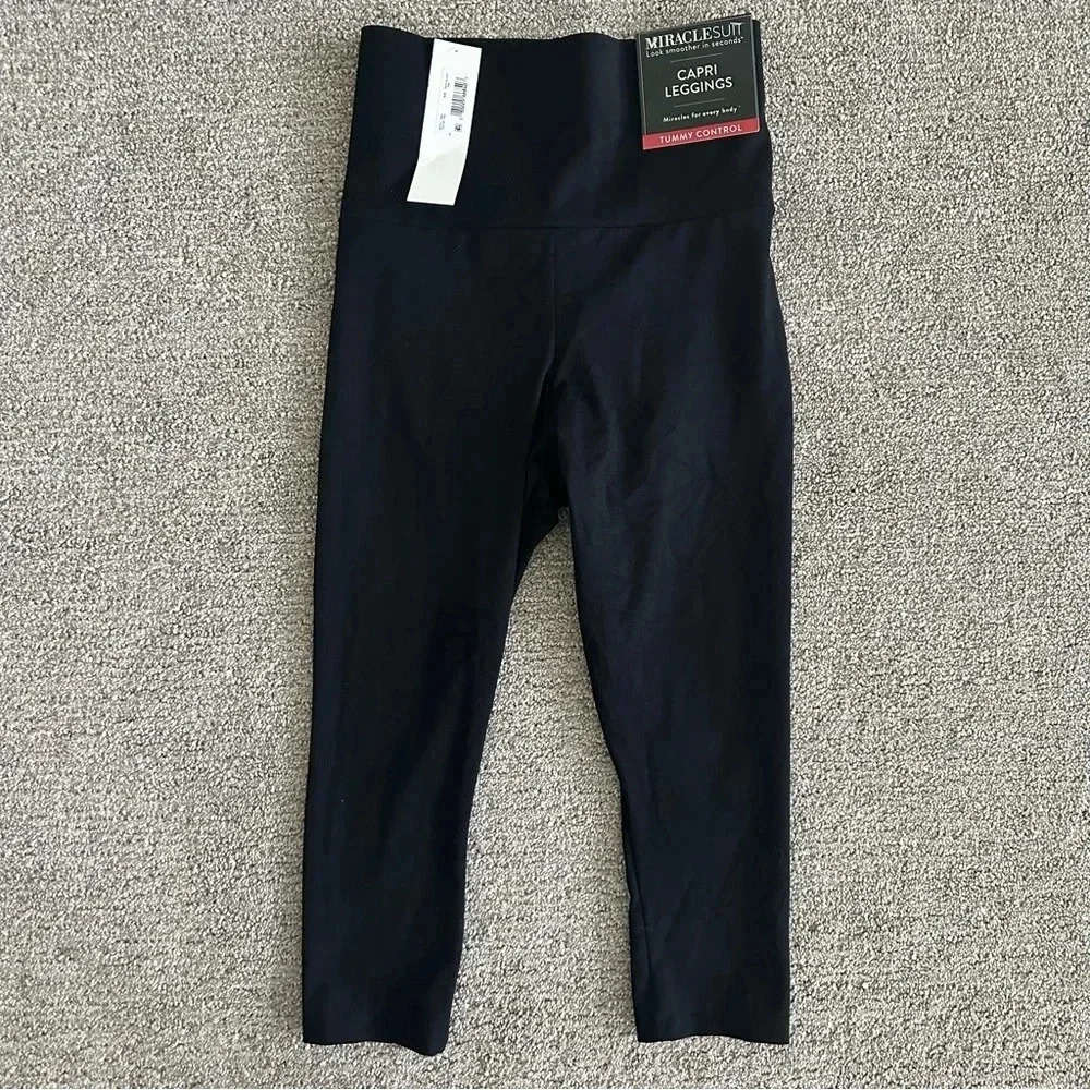 Miraclesuit High Rise‎ Capri Tummy Control Black Leggings Sz Small